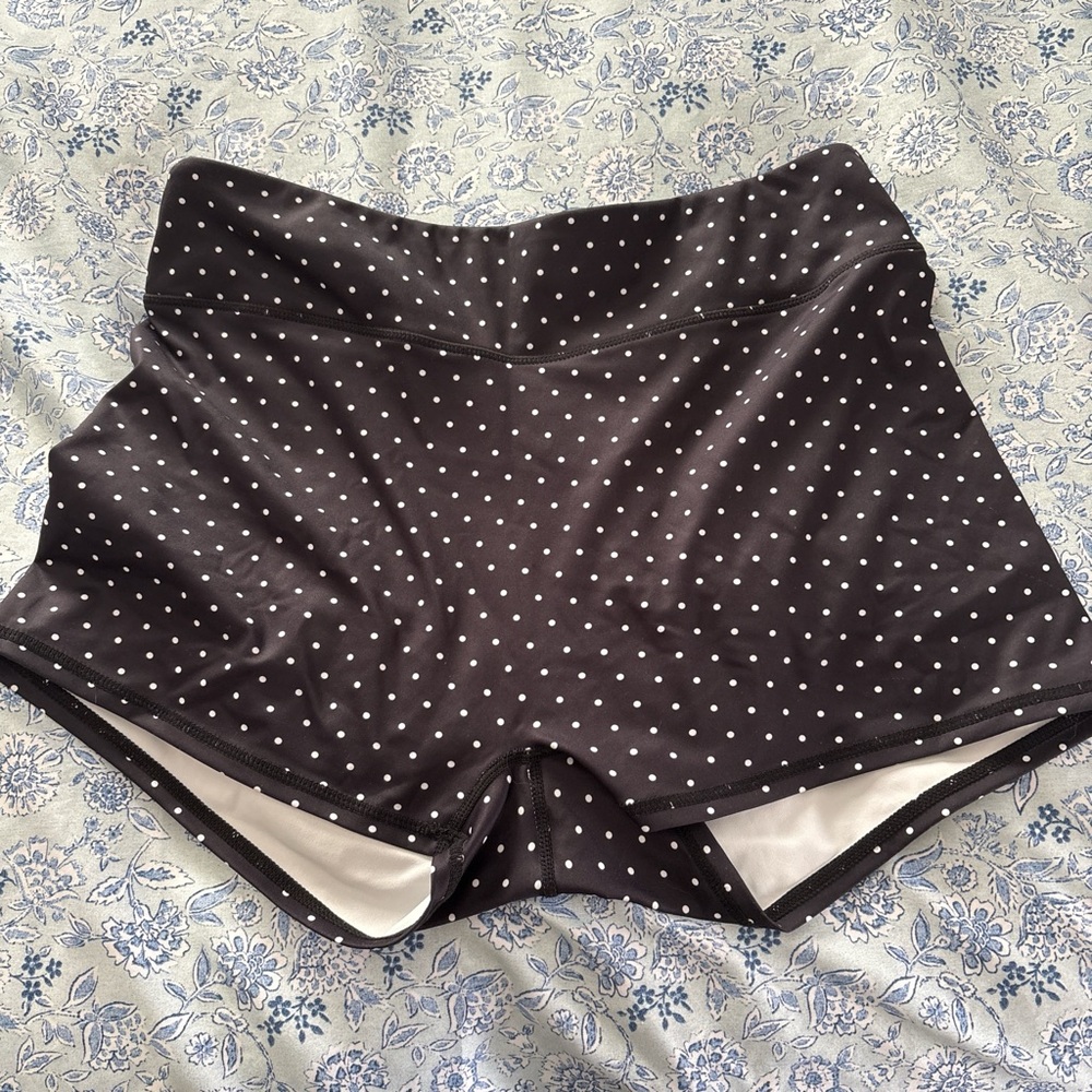 Polka dot biker shorts